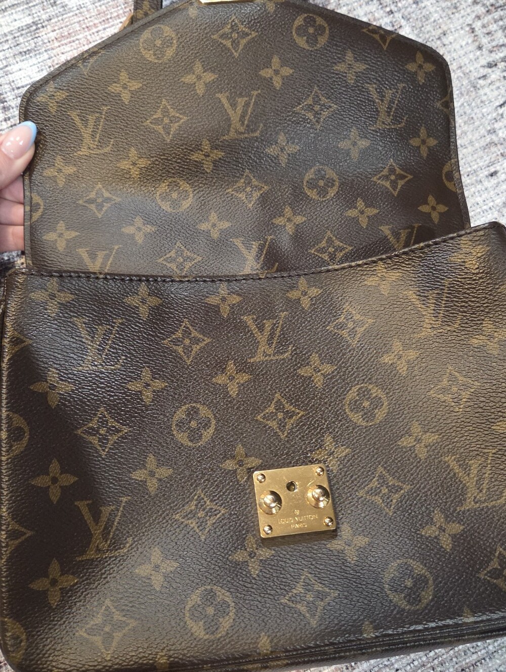 Louis Vuitton Pochette Metis Monogram - Picture 3 of 16